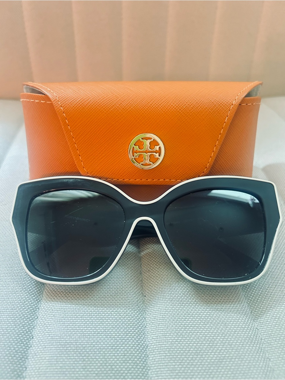 Tory Burch Black Sunglasses with White Trim and Orange Logo Case